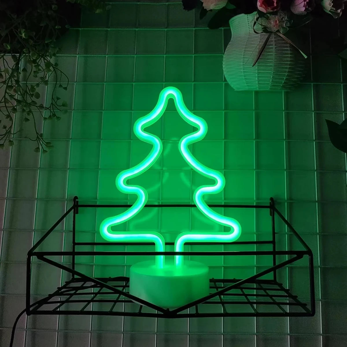 Grüne Weihnachtsbaum-Neonleuchte, LED-Tischleuchte mit Batterie und USB-Anschluss