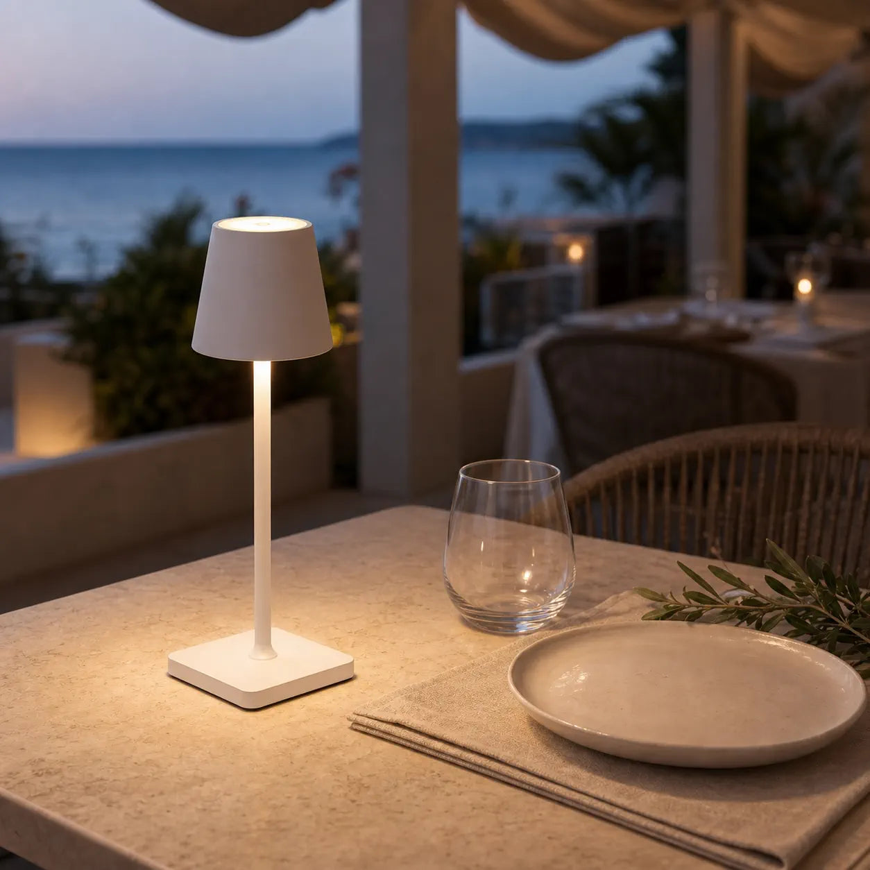 Sculptural Cordless LED Table Lamp - 3-Color Touch Dimming, USB-C Rechargeable, IP54 Waterproof