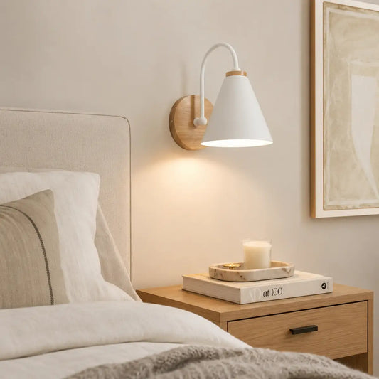 Minimalistische skandinavische LED-Wandleuchte – mit integriertem Schalter, E27-Fassung, Eisen und Holz