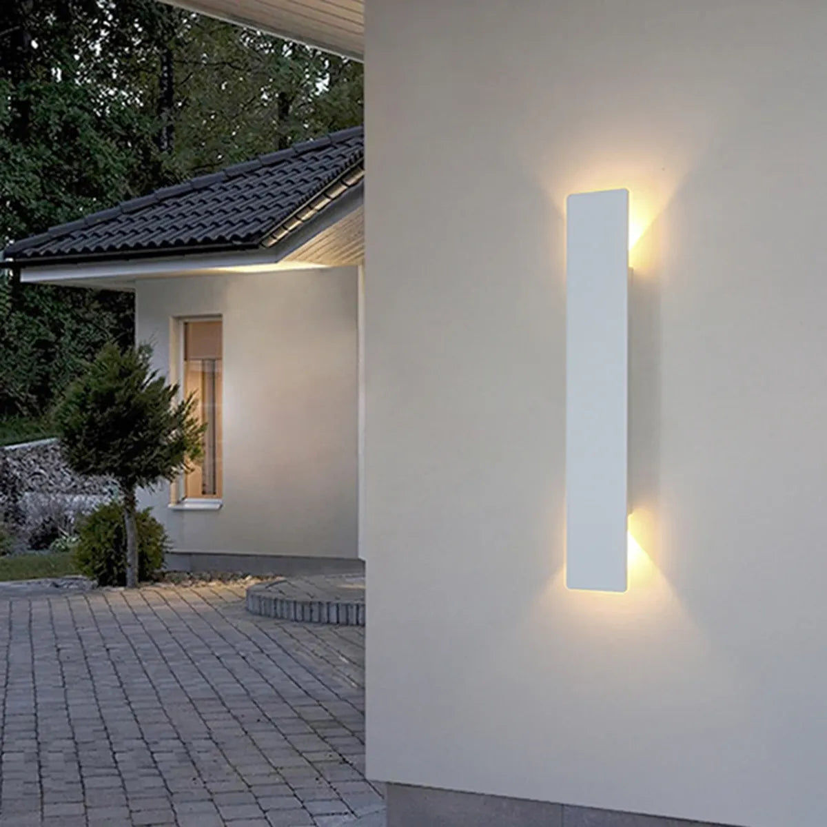 Moderne, wasserdichte LED-Außenwandleuchte aus Aluminium mit Auf- und Abwärtsbeleuchtung