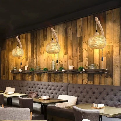 Handgefertigte, naturnahe Laternen-Wandleuchte – aus Bambus- oder Hanfseil, E26/E27, Holzhalterung, verstellbar