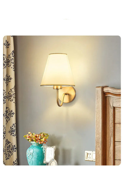 Nordische Stoffwandleuchte – Modernes Design aus Eisen und Stoff, E26/E27-Leuchtmittel, eleganter Schwanenhals, Festanschluss